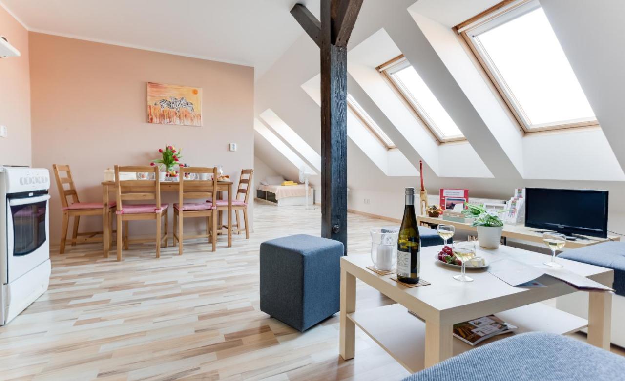 Jane's Attic Prag